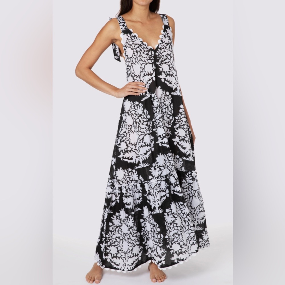 Juliet Dunn V-Neck Maxi Dress in Black Palladio Print